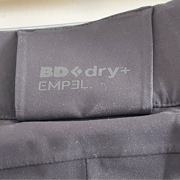 Black Diamond women’s insulated ski pants. Size L. Excellent like new condition - Picture 5 of 8